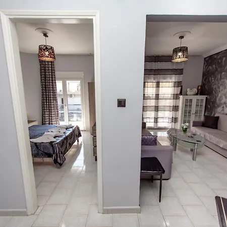 2 Charming Bedroom * 斯塔夫罗斯